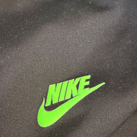 Nike Black and Neon Green youth unisex size XL unisex Athletic Set - Picture 7 of 9